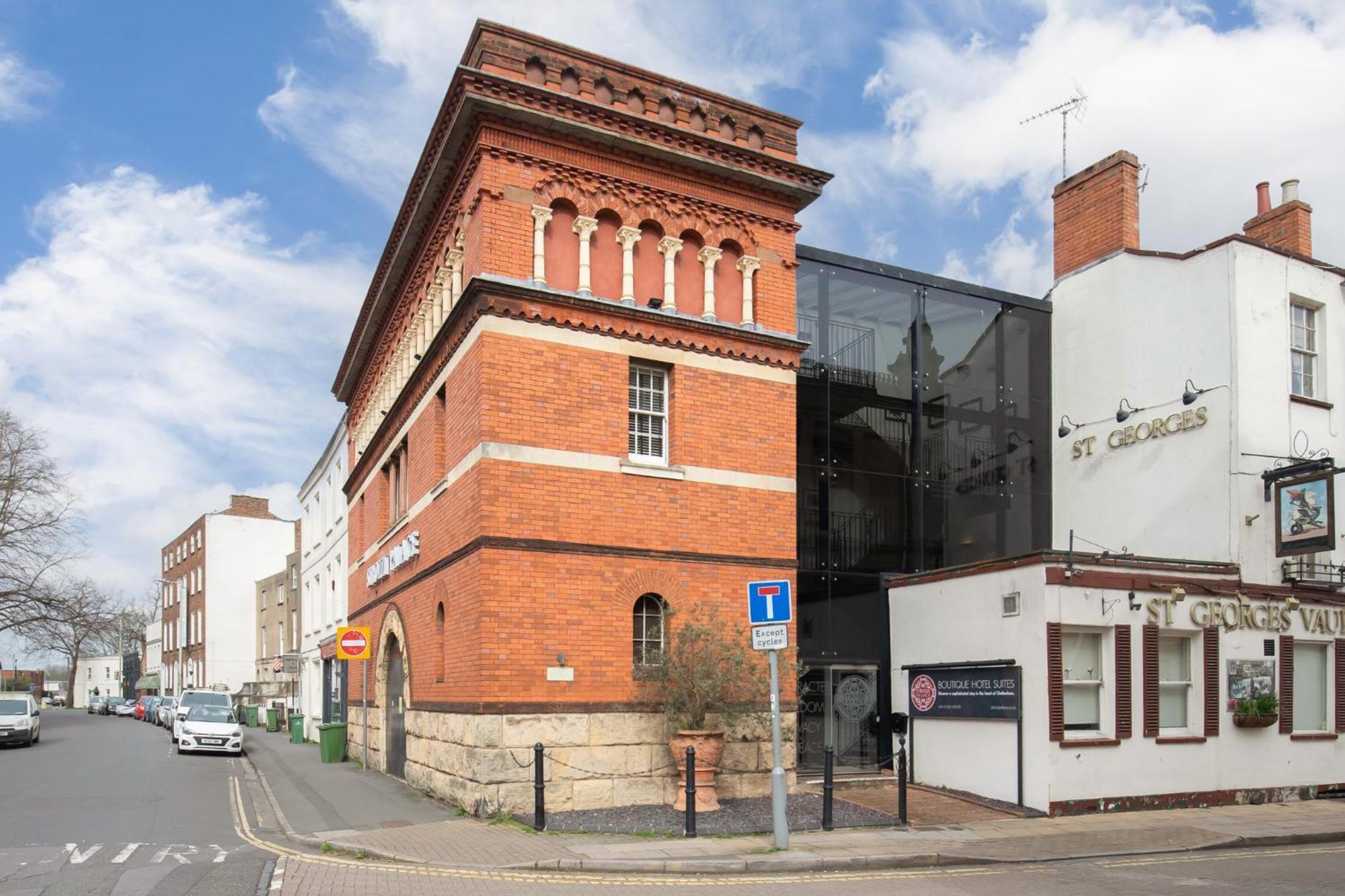 Strozzi Palace Suites By Mansley Cheltenham Exterior photo